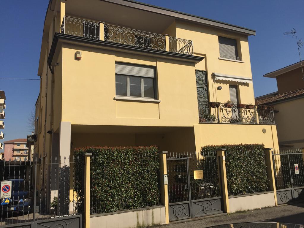 Guesthouse Flora لودي المظهر الخارجي الصورة